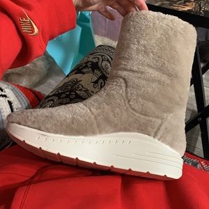 Stuart Weitzman Teddy Shoes 🐻